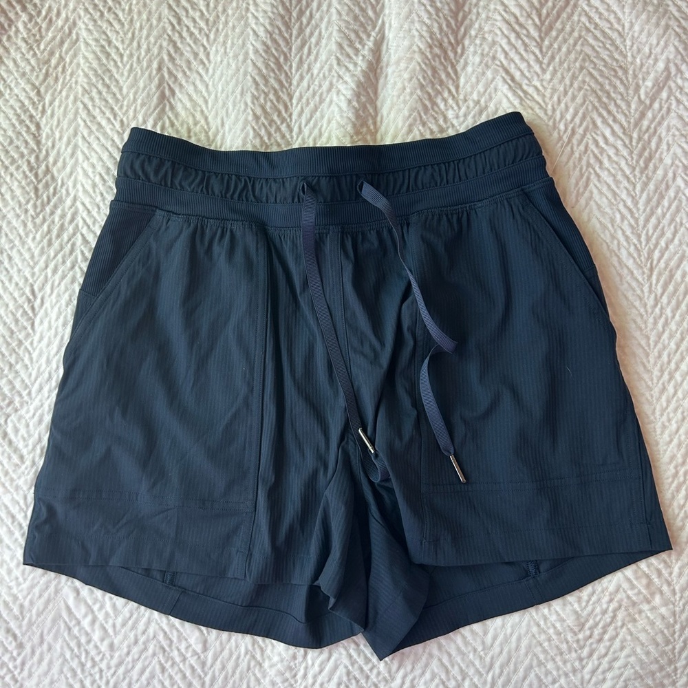 RARE Lululemon Dance Studio Short in True Navy 3.5”